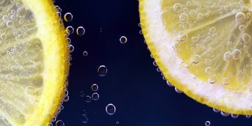 lemons, lemonade, submerged